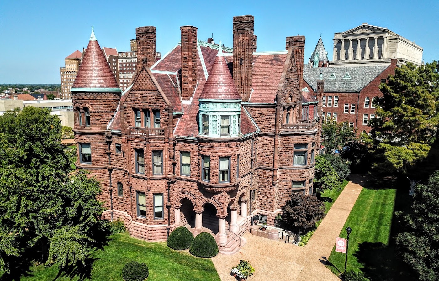 Saint Louis University